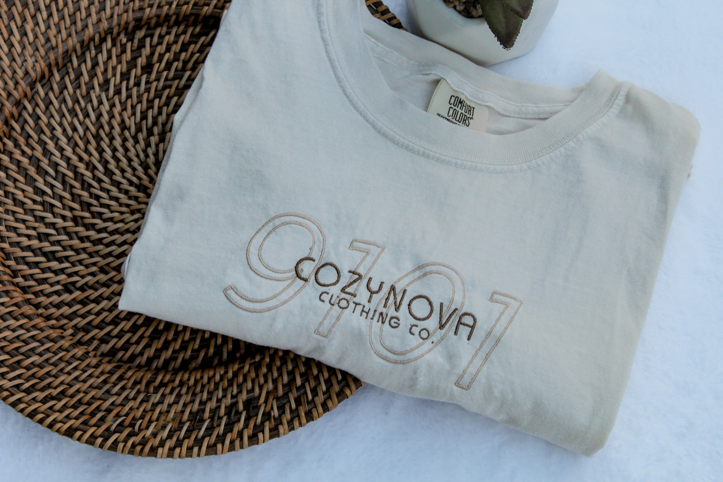 Cozynova 9101 Logo T-Shirt